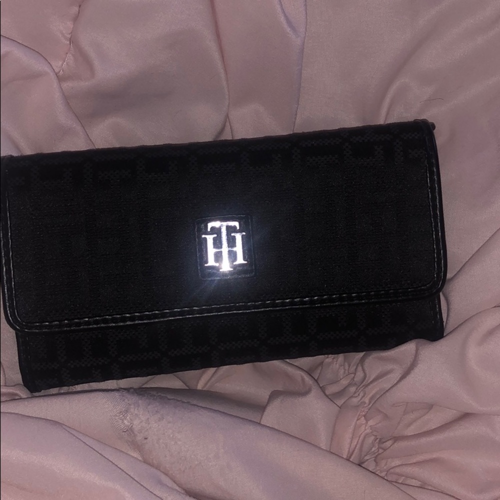Tommy wallet